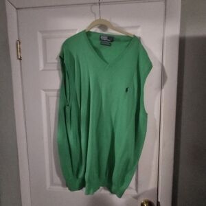 Ralph Lauren Men's V-Neck Sweater in Green